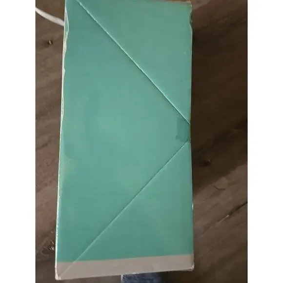 “I Love Lucy" Baby Lucy Doll - Grape Stomping Episode 150 open Box - Picture 4 of 8